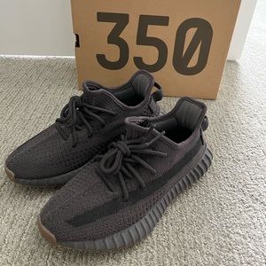 Authentic Adidas Yeezy Boost 350 V2 Cinder size 5.5